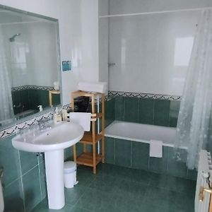 Habitación Clásica con 2 Camas Individuales